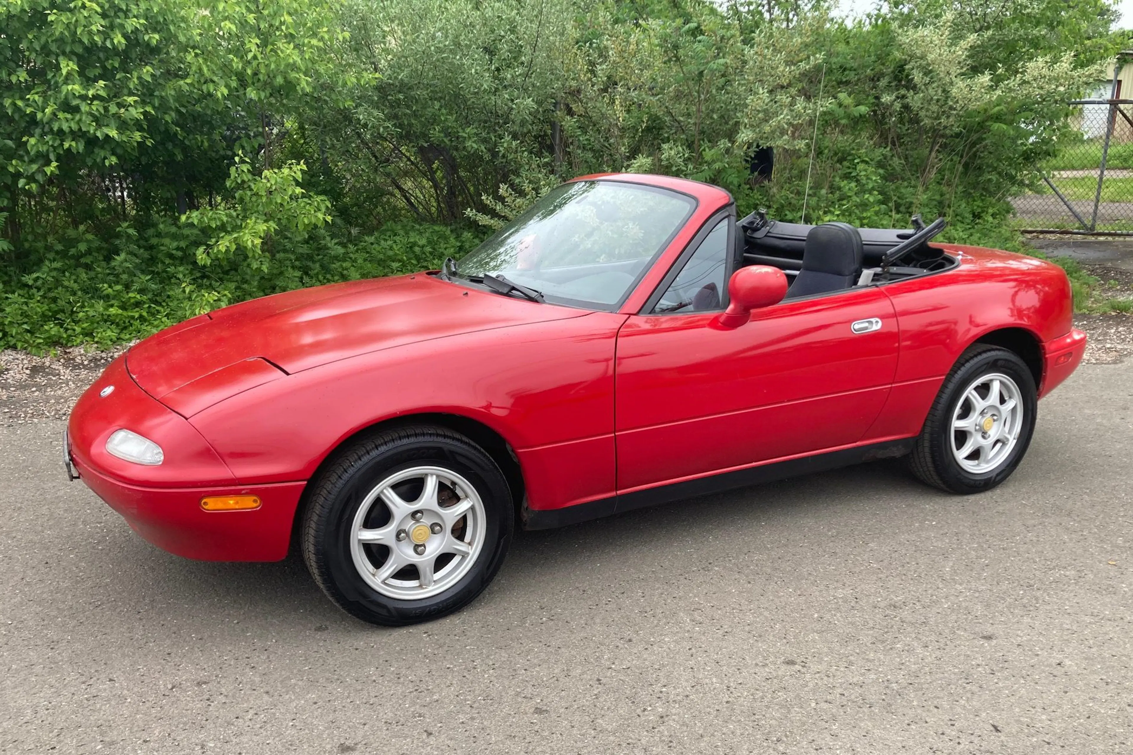 1997 Mazda MX-5 Miata VIN JM1NA3531V0731065 | Hagerty Valuation Tools®
